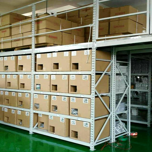 Mezzanine soutenue par support en métal à usage moyen de stockage à haute densité